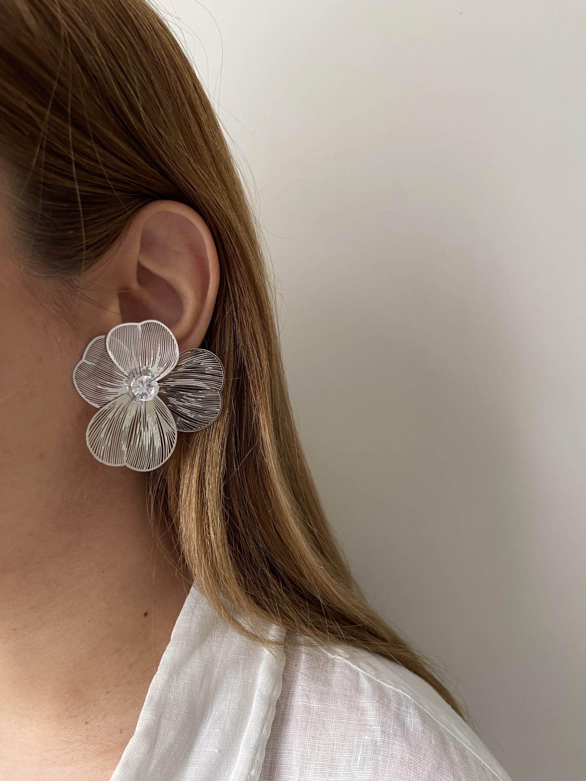 IMG_4747 گوشواره گل - تصویر 1