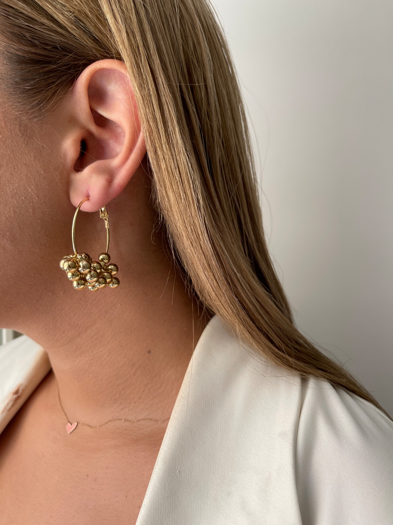 IMG_COM_202512052113215987 گوشواره حلقه گوی - تصویر 1